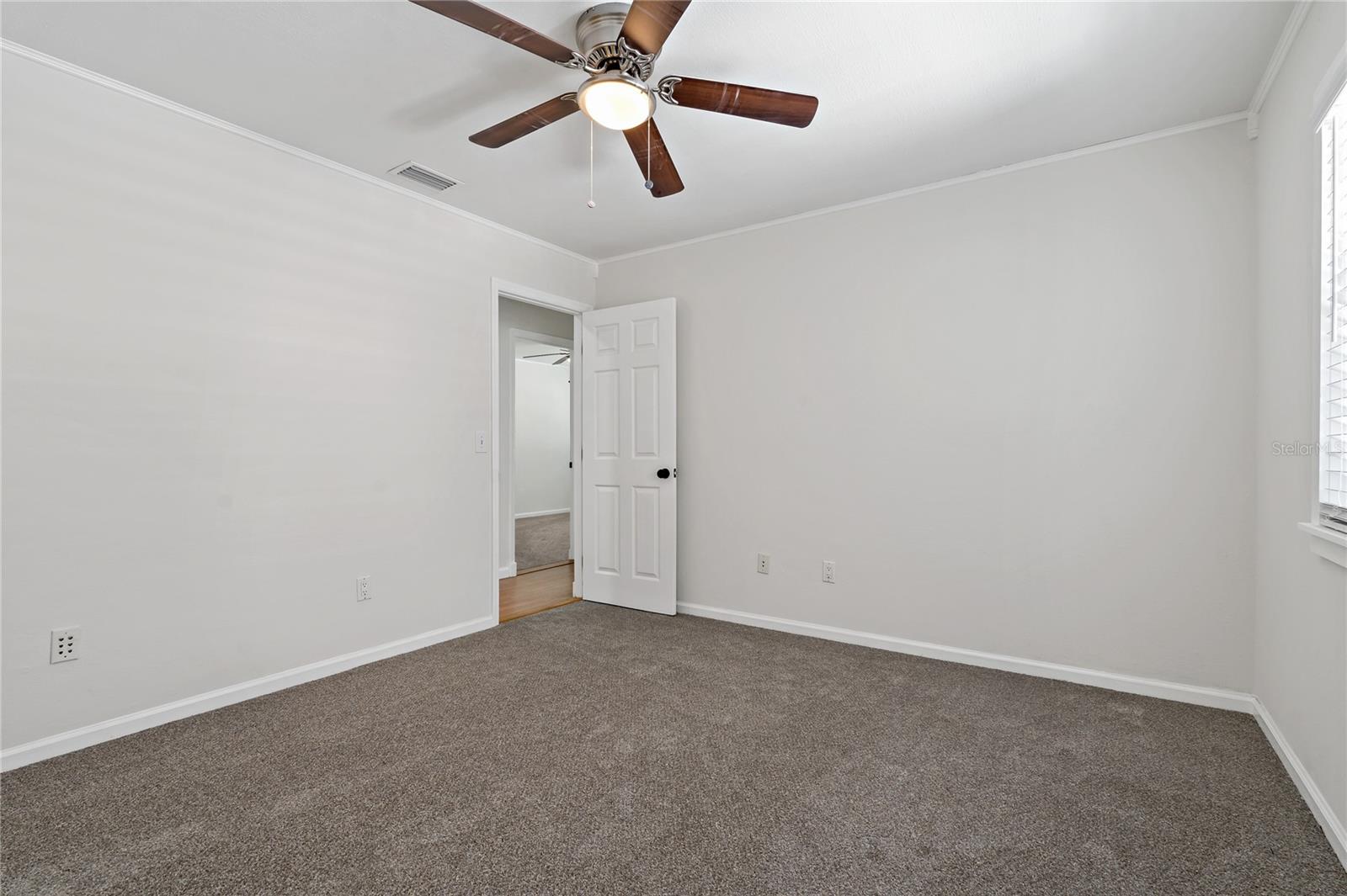 Image 20 of 42 For 39542 Friends Avenue