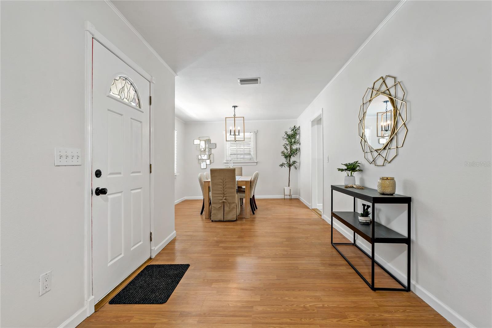 Image 3 of 42 For 39542 Friends Avenue