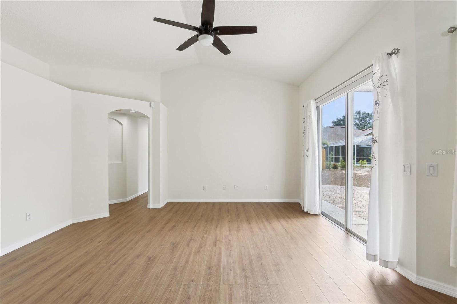 Image 15 of 47 For 9422 Clover Glen Drive