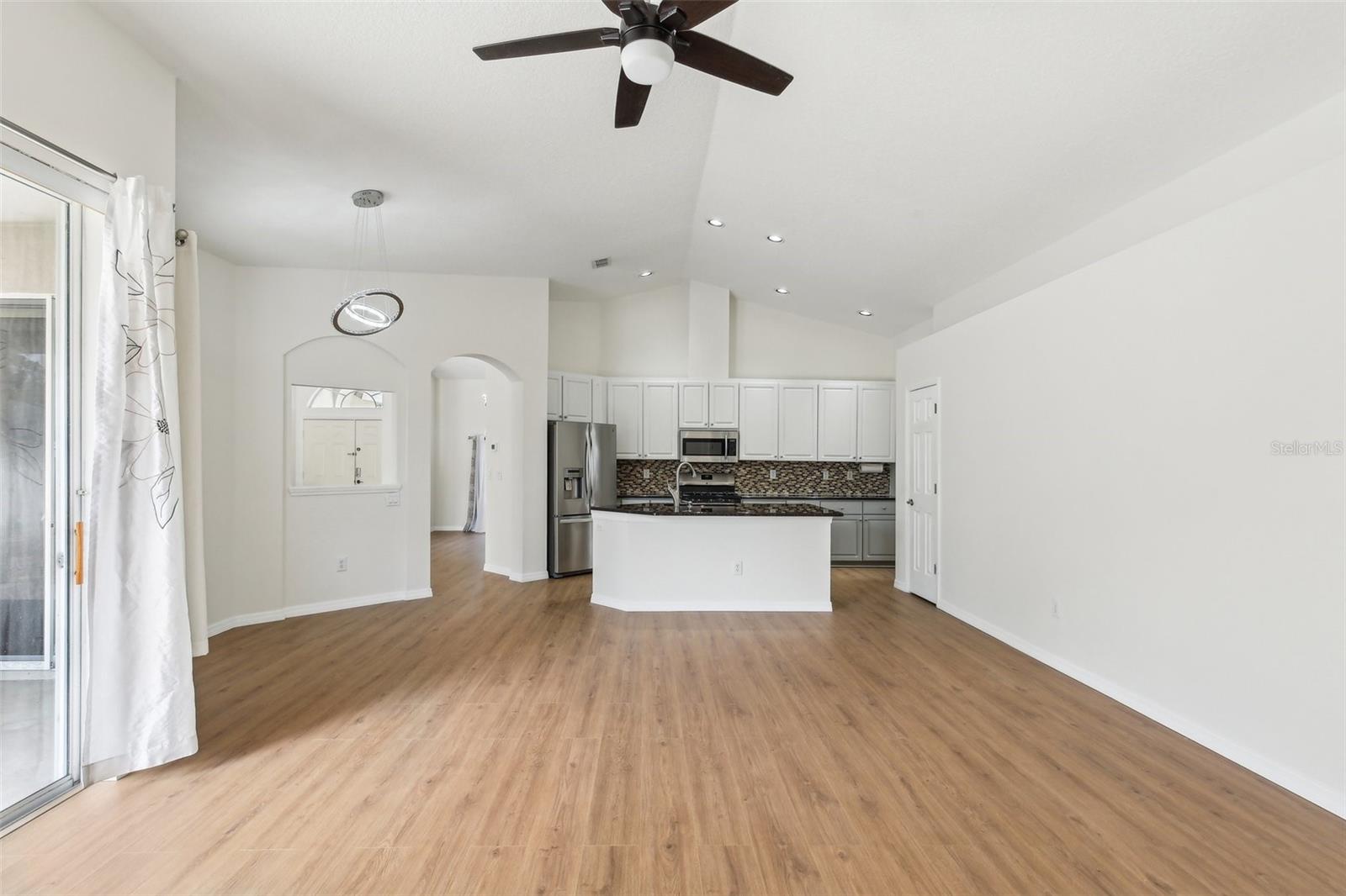 Image 19 of 47 For 9422 Clover Glen Drive