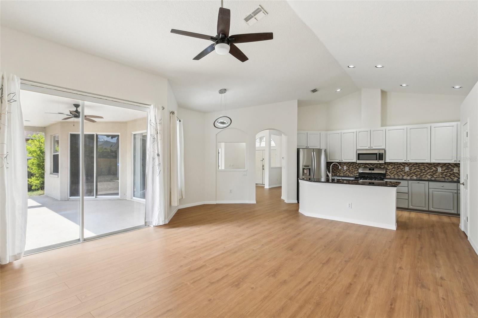Image 20 of 47 For 9422 Clover Glen Drive