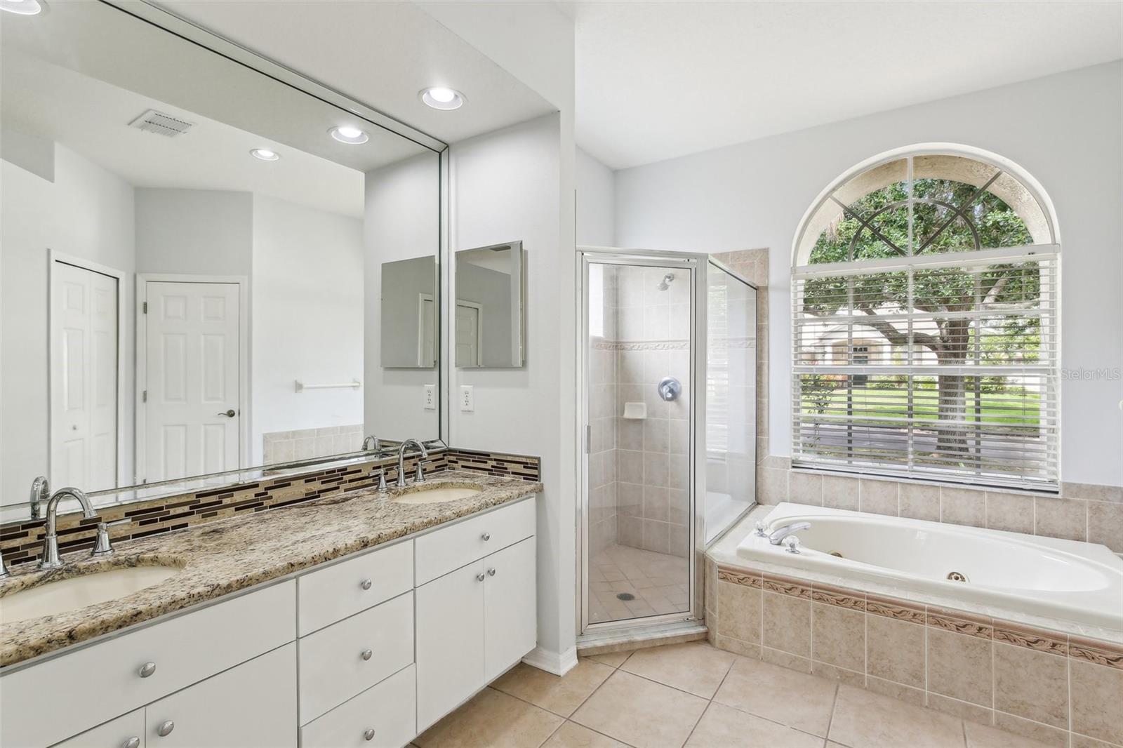 Image 23 of 47 For 9422 Clover Glen Drive