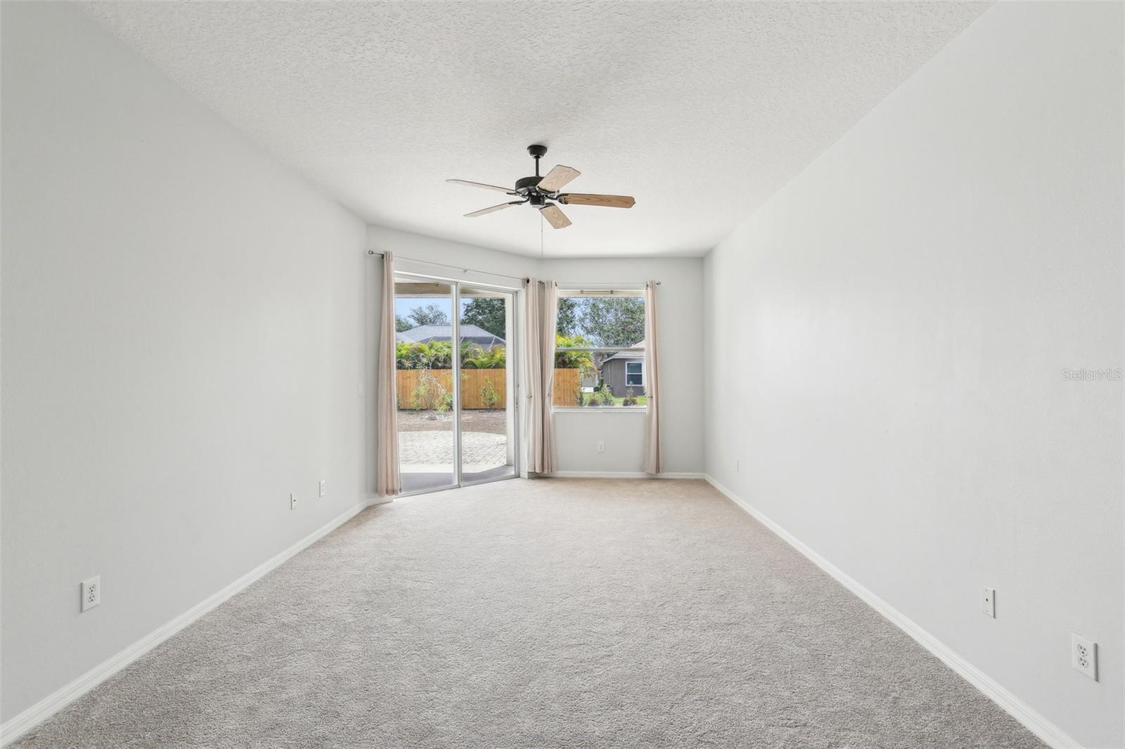 Image 26 of 47 For 9422 Clover Glen Drive