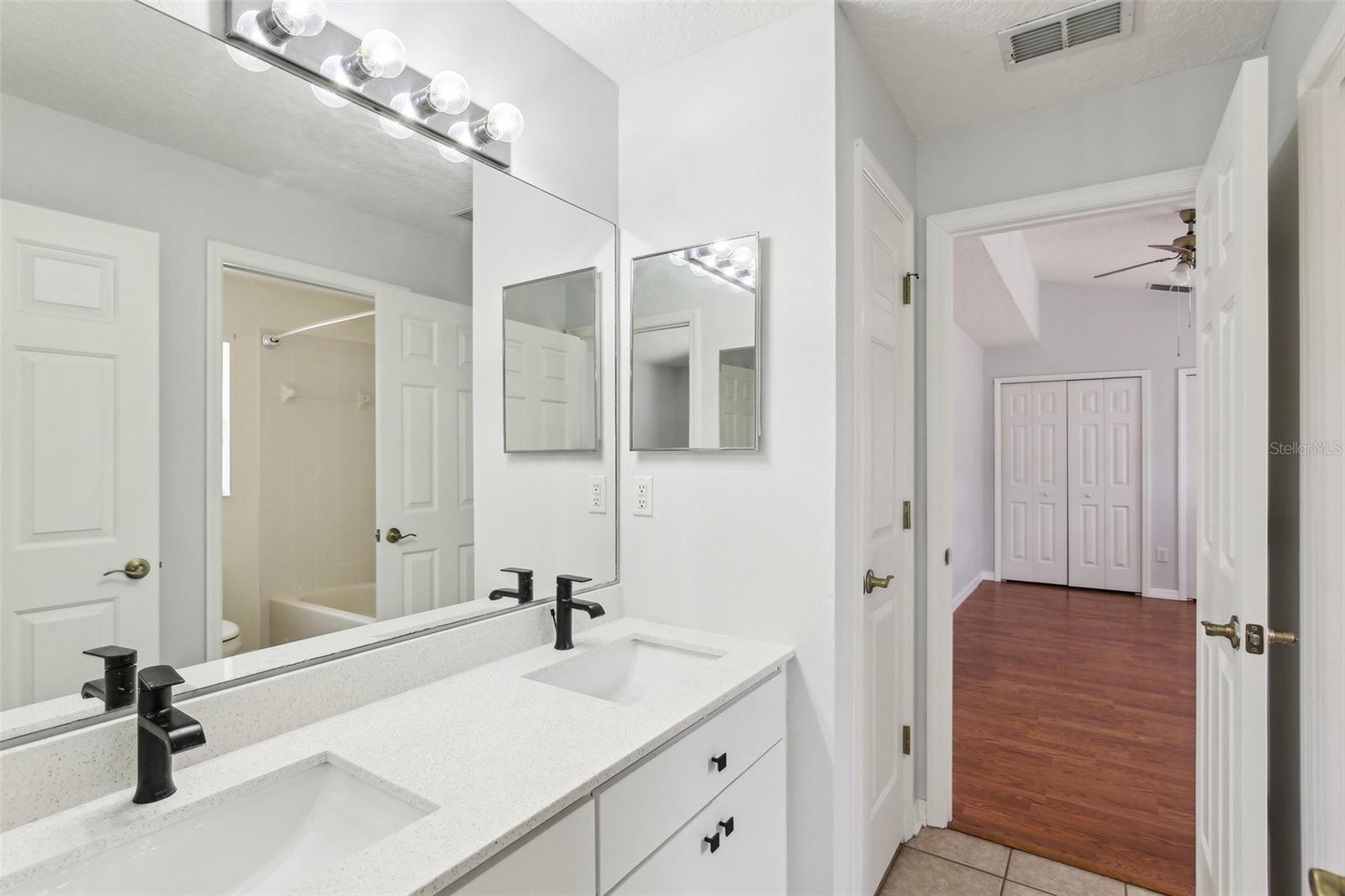 Image 31 of 47 For 9422 Clover Glen Drive