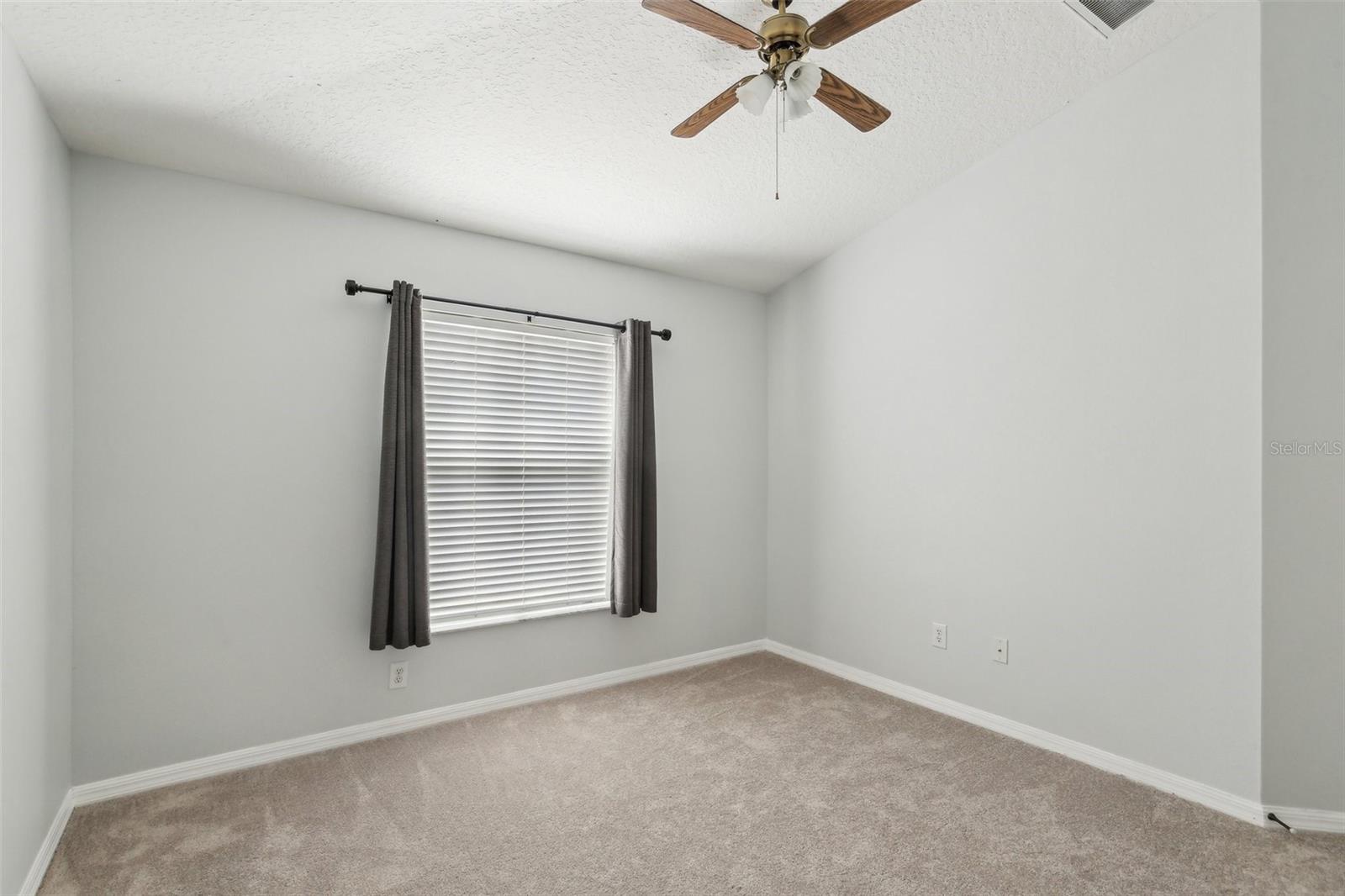 Image 32 of 47 For 9422 Clover Glen Drive