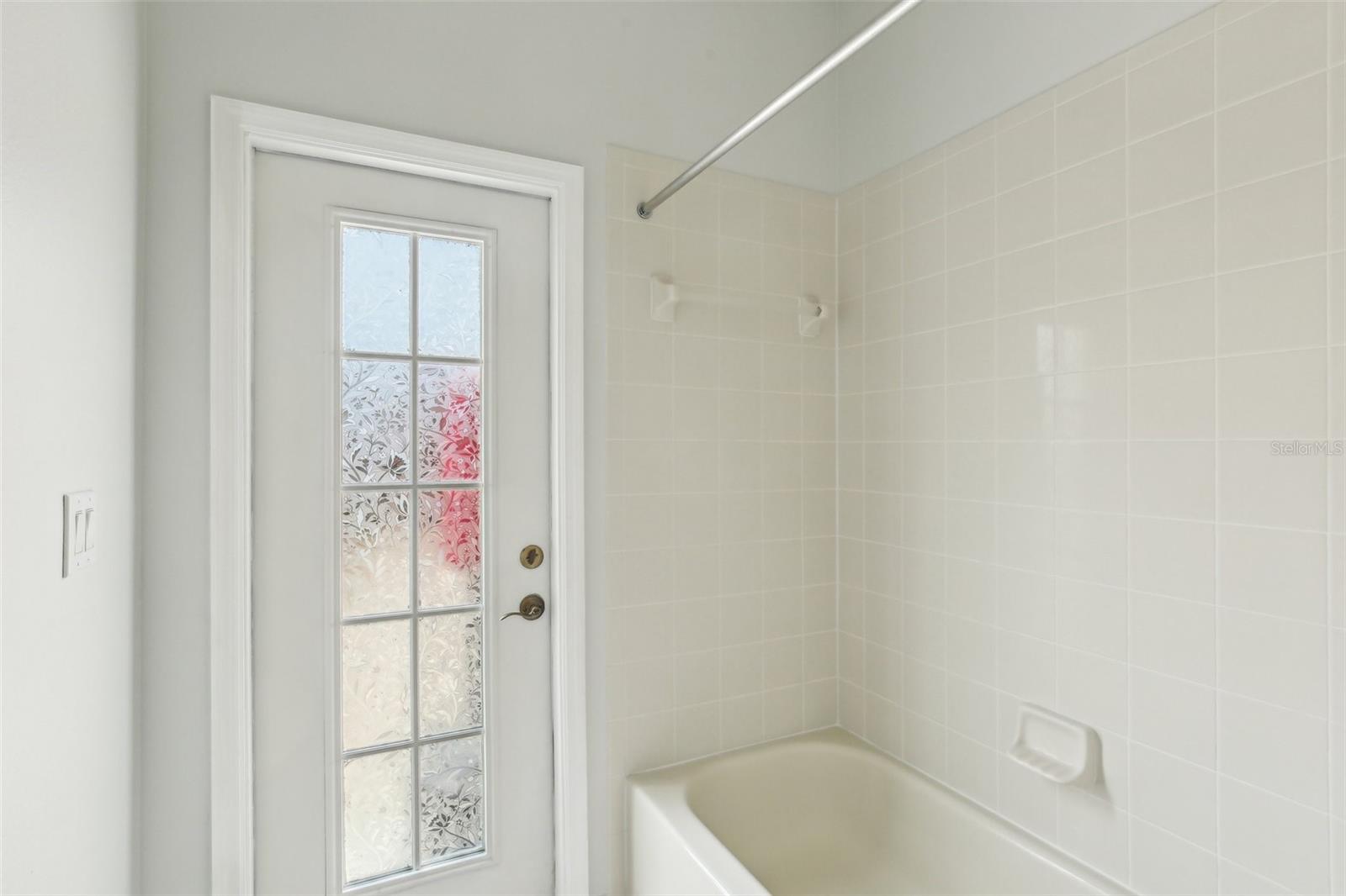 Image 39 of 47 For 9422 Clover Glen Drive