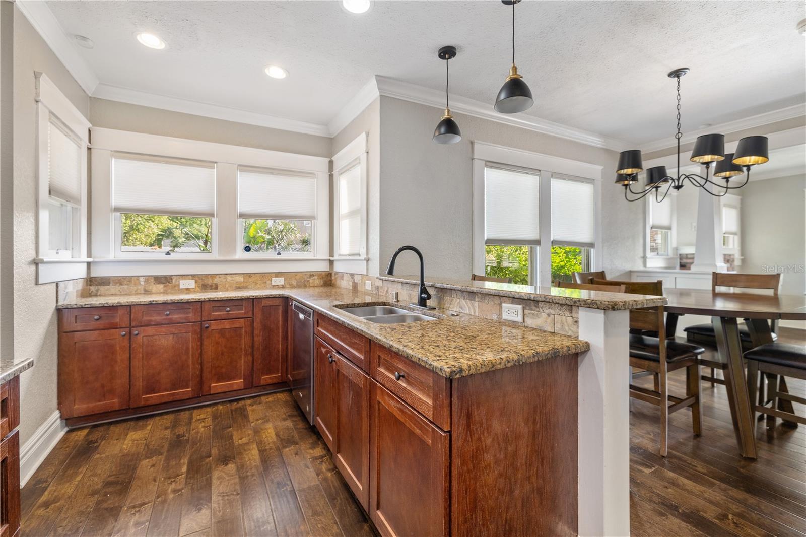 Image 19 of 32 For 4016 Seminole Avenue