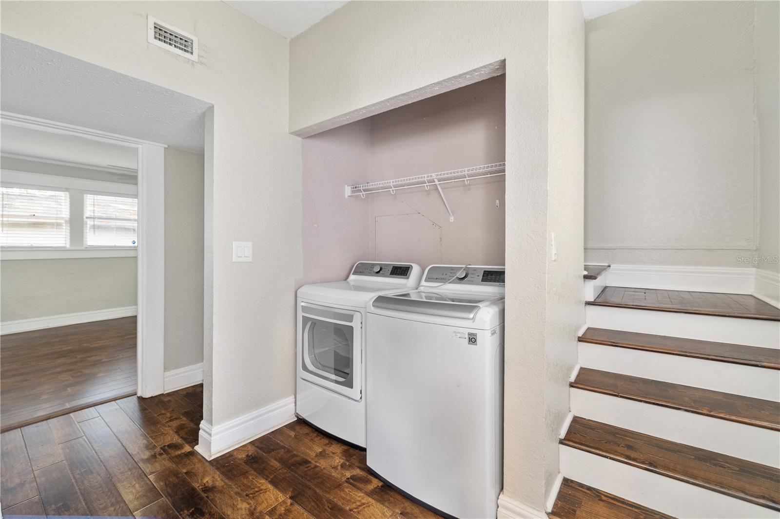 Image 26 of 32 For 4016 Seminole Avenue