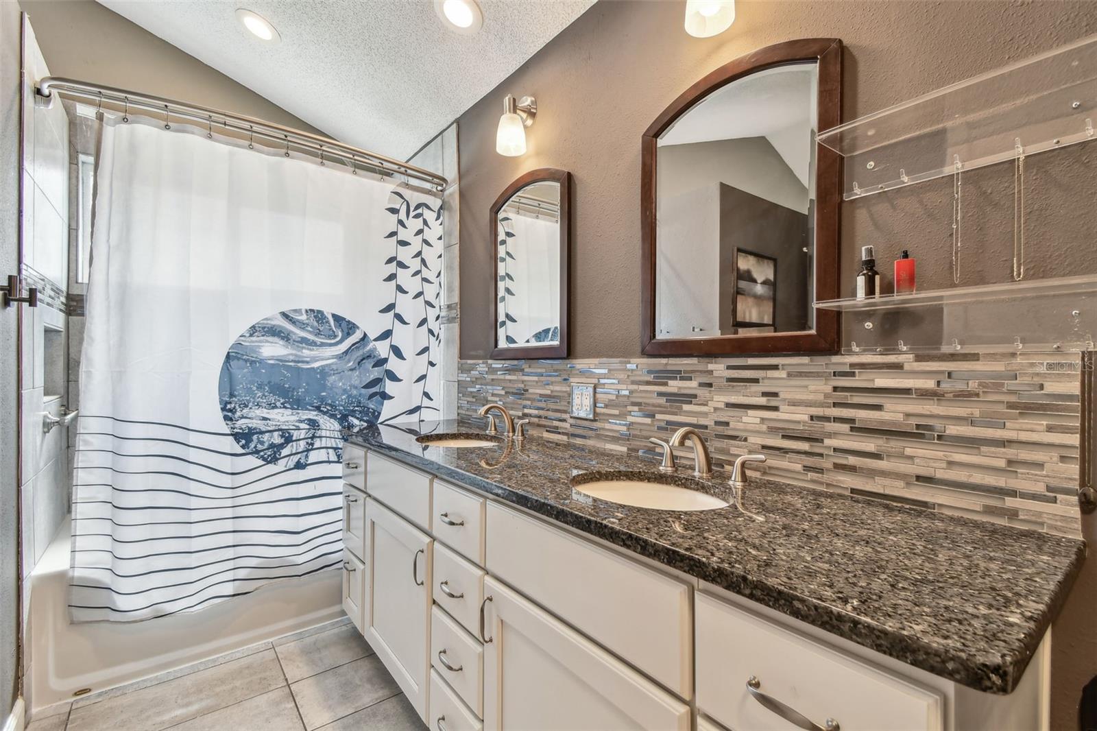 Image 46 of 95 For 2667 Aspen Court