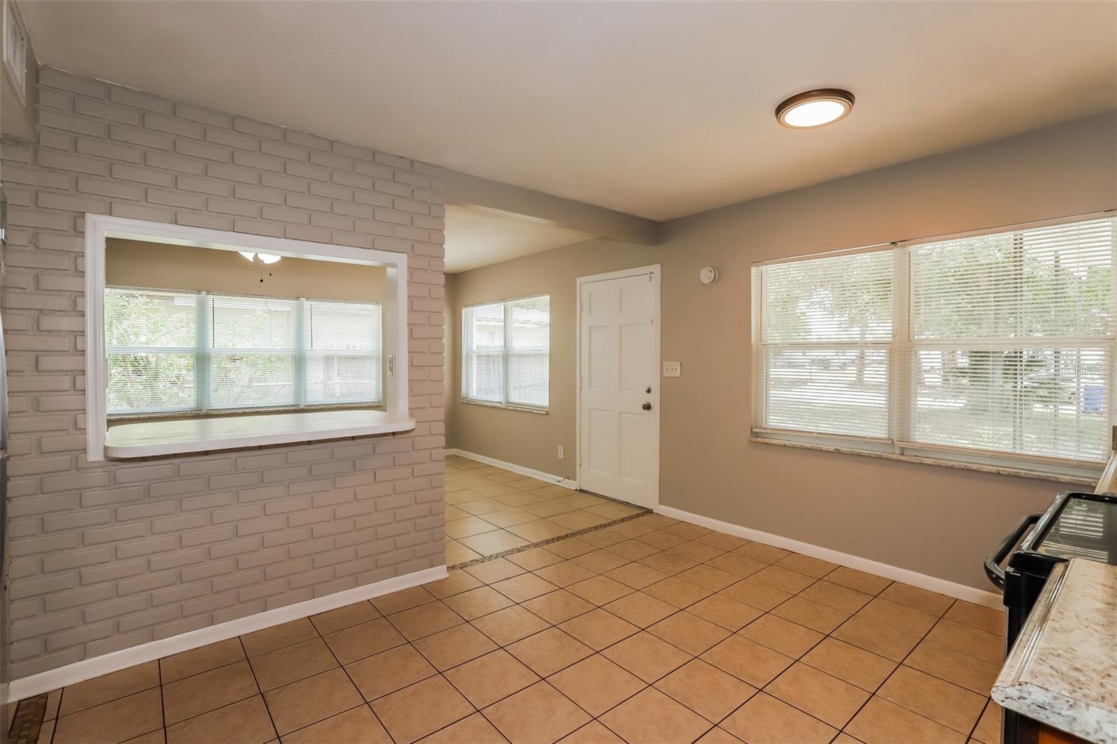 Image 7 of 15 For 7127 32nd Avenue N