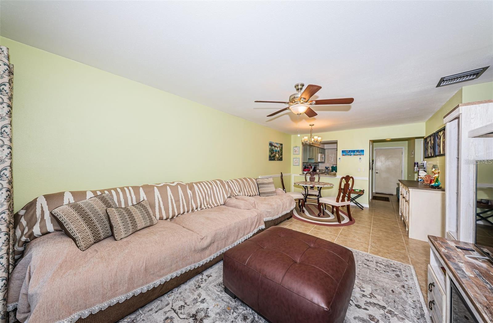 Image 14 of 52 For 2117 Lakewood Club Drive S 7k