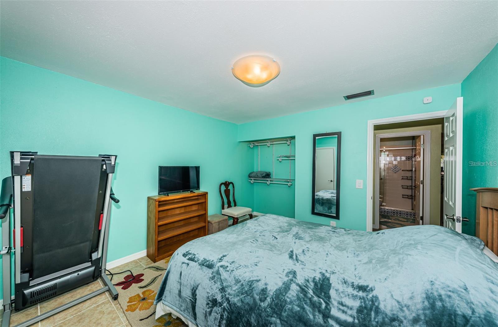 Image 31 of 52 For 2117 Lakewood Club Drive S 7k