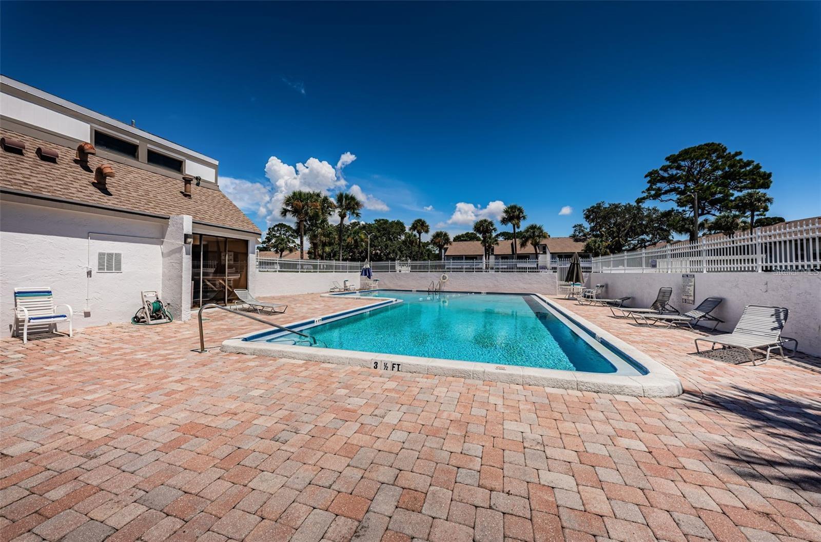 Image 40 of 52 For 2117 Lakewood Club Drive S 7k