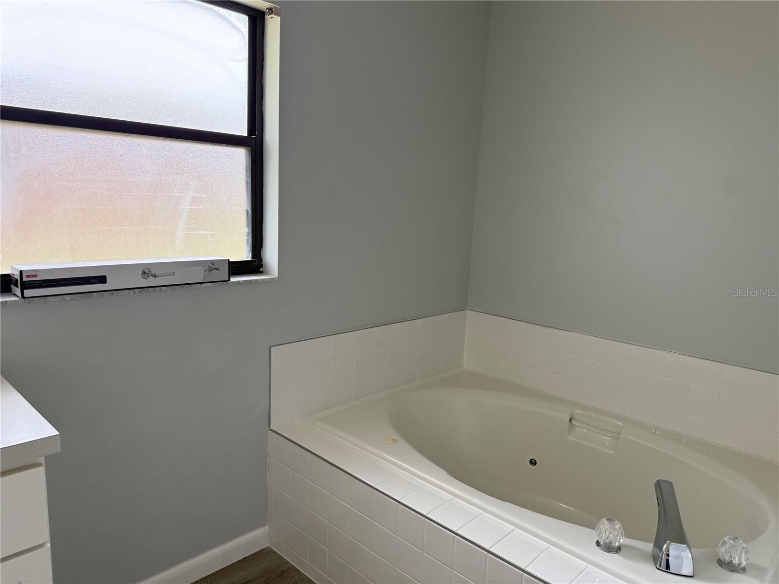Listing photo id 9 for 13742 14th Street
