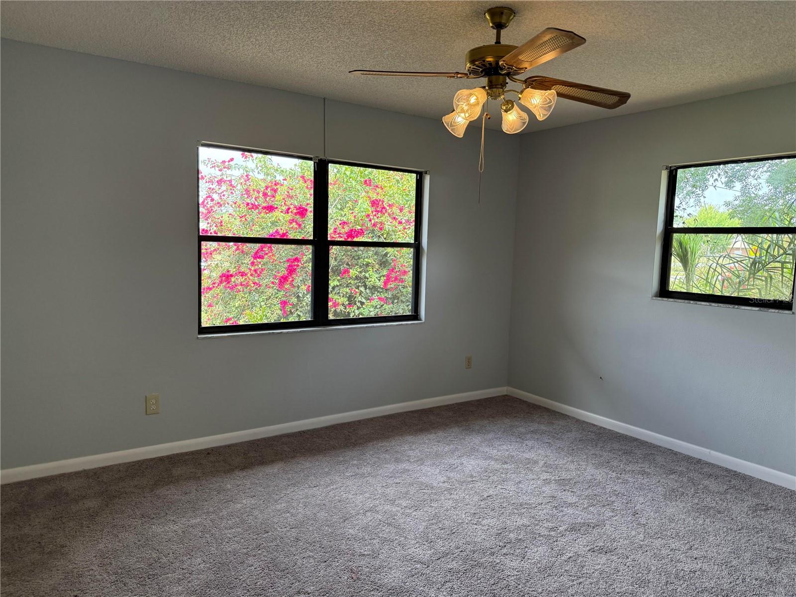 Listing photo id 12 for 13742 14th Street
