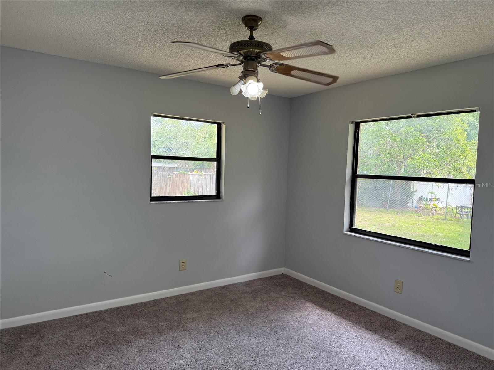 Listing photo id 15 for 13742 14th Street