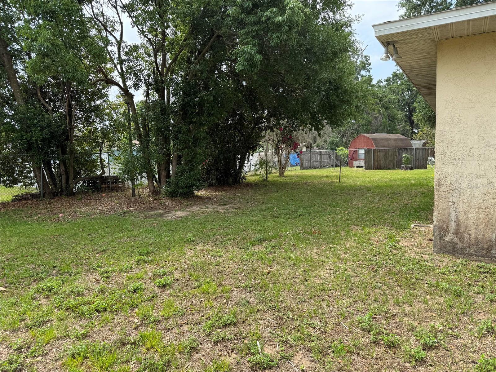 Listing photo id 21 for 13742 14th Street