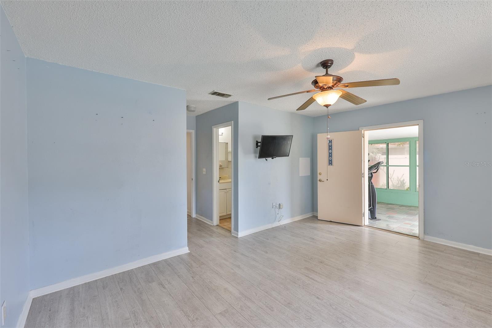 Image 19 of 36 For 5219 4th Street S