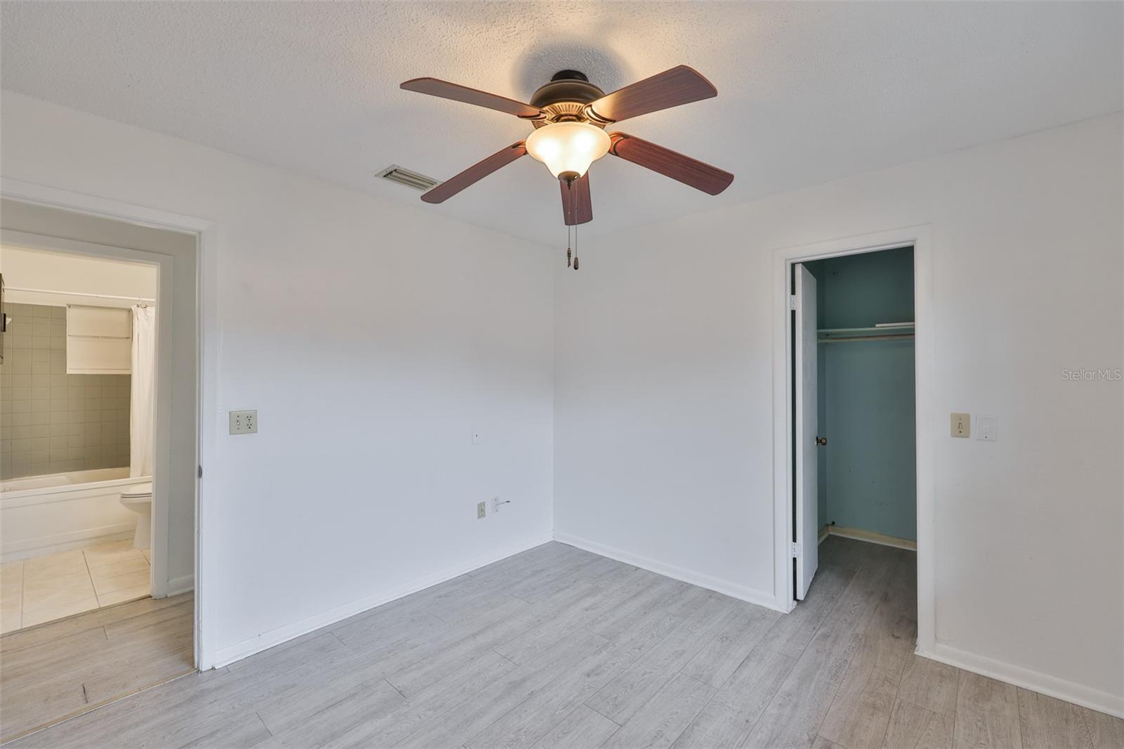 Image 24 of 36 For 5219 4th Street S