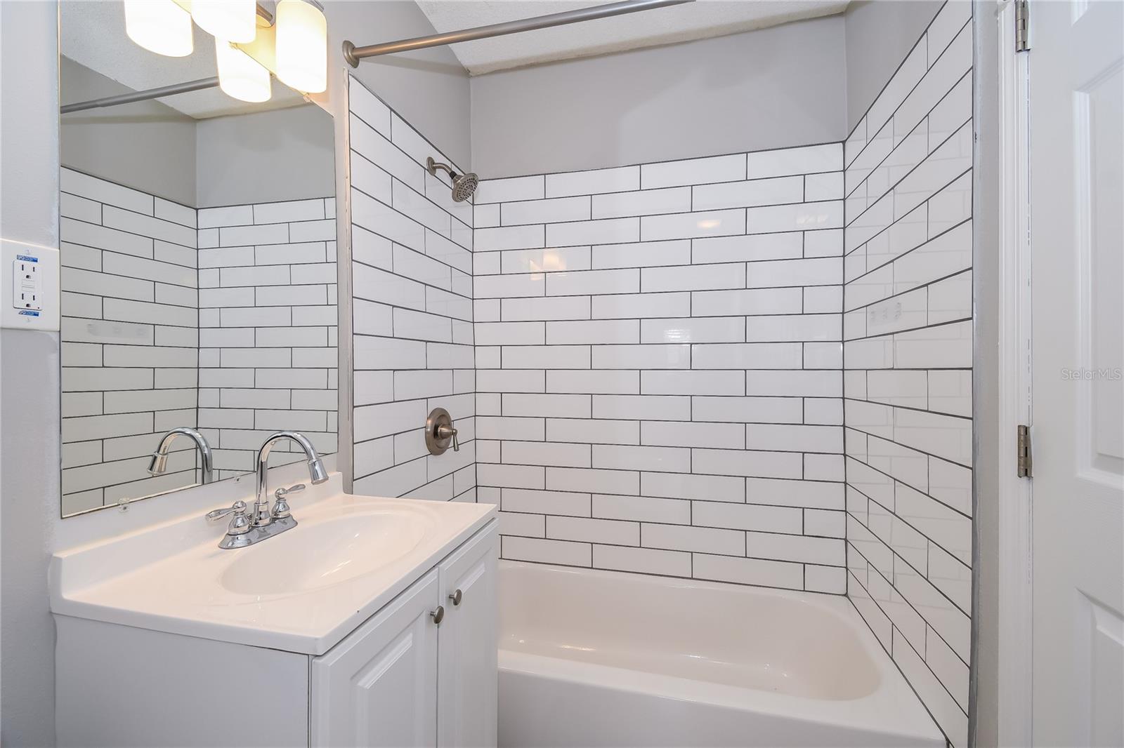 Image 12 of 16 For 11733 Surfwood Avenue