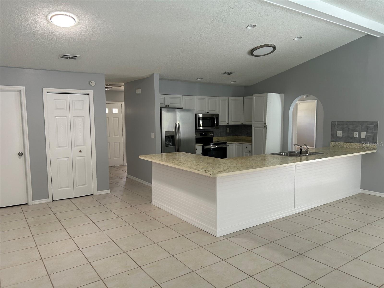 Image 2 of 4 For 1368 Arbuckle Road