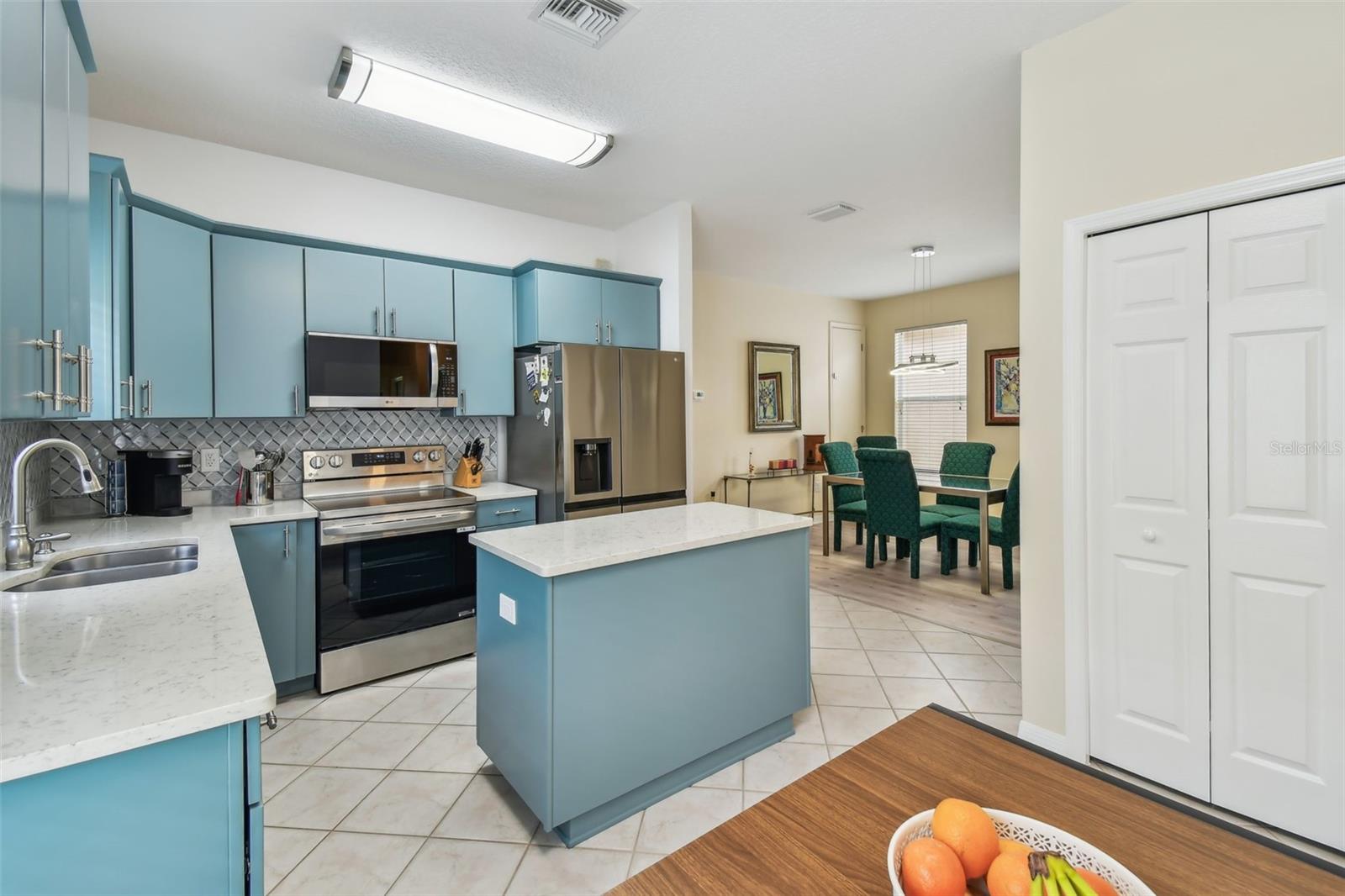 Image 8 of 23 For 3762 Darston Street