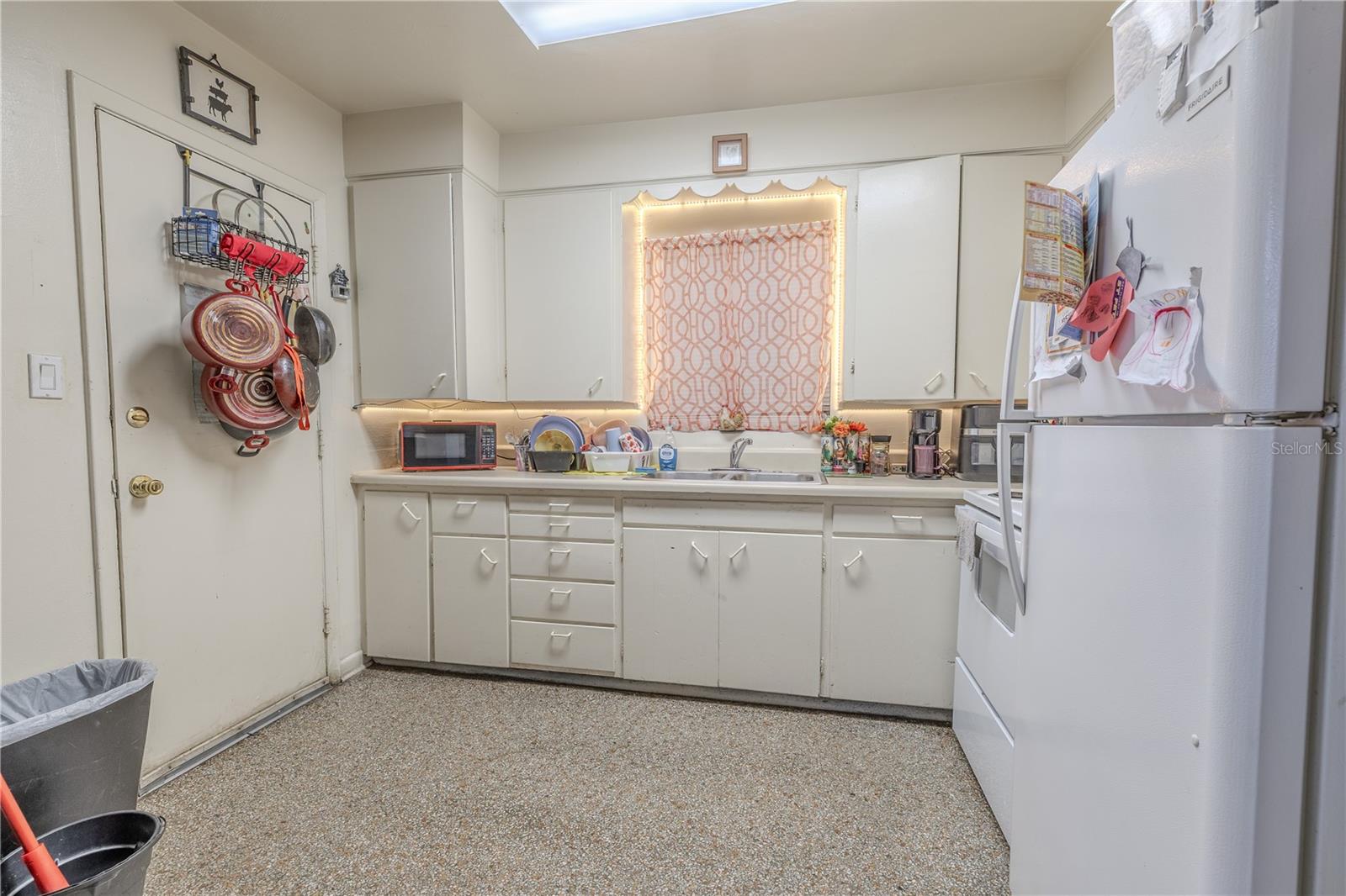 Image 17 of 53 For 2600 52nd Avenue N
