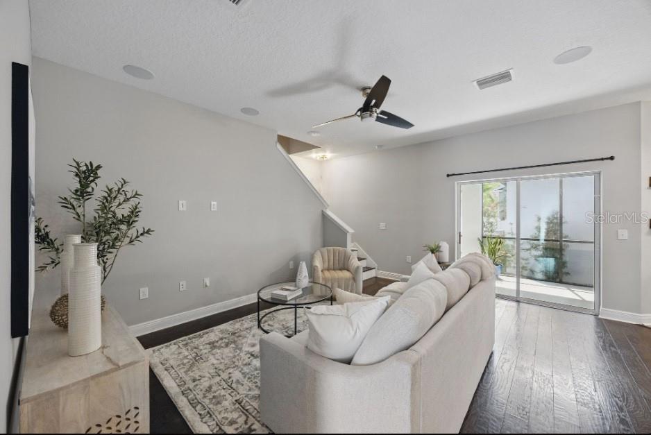 Image 10 of 34 For 7307 Trask Street