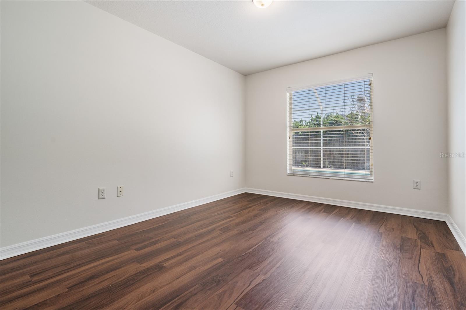 Image 15 of 34 For 12421 Seabrook Drive