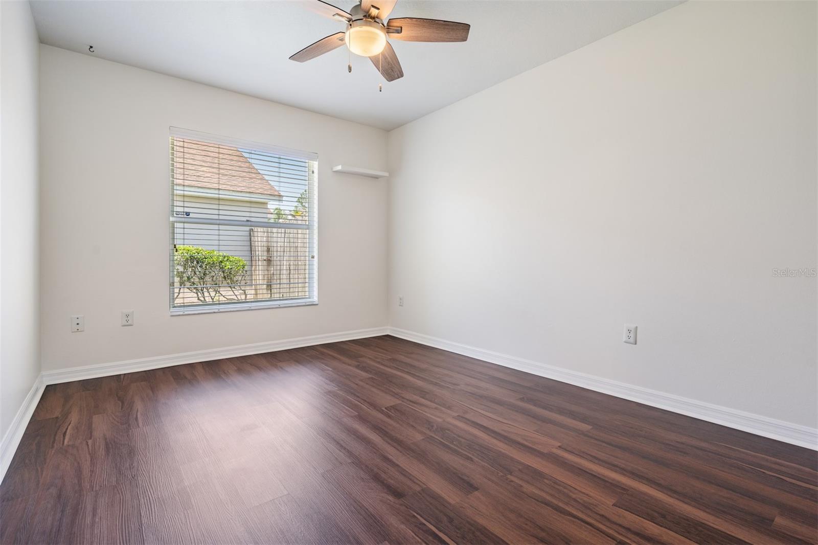 Image 16 of 34 For 12421 Seabrook Drive