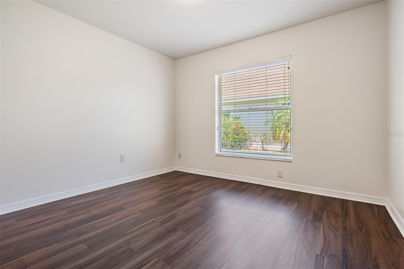 Image 17 of 34 For 12421 Seabrook Drive