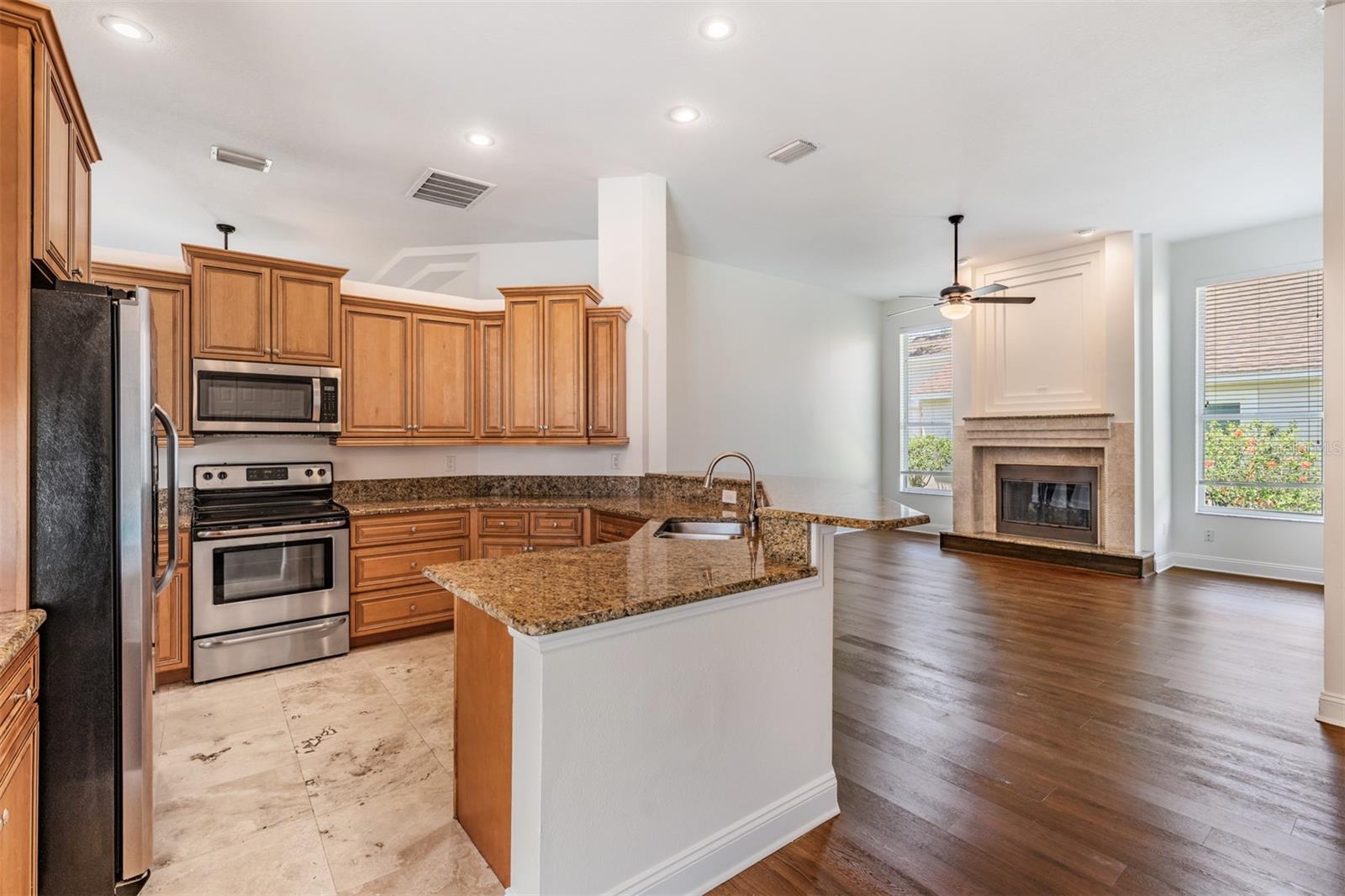 Image 5 of 34 For 12421 Seabrook Drive