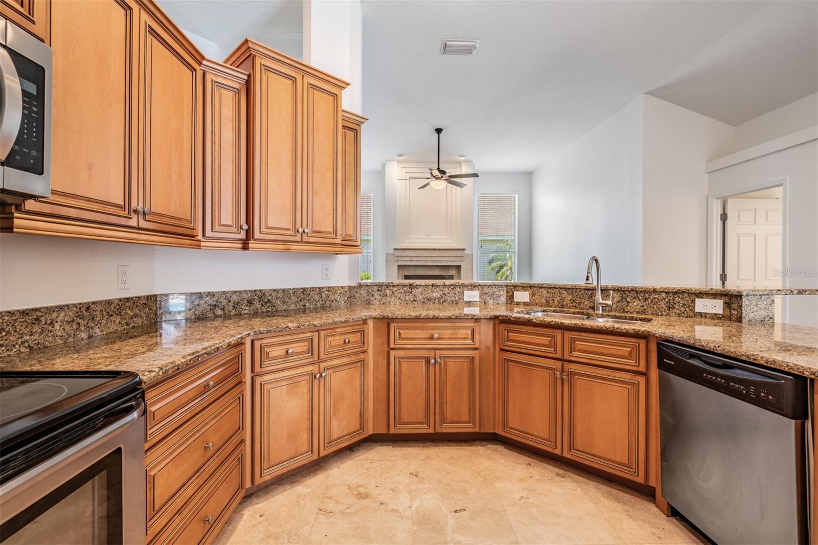 Image 7 of 34 For 12421 Seabrook Drive