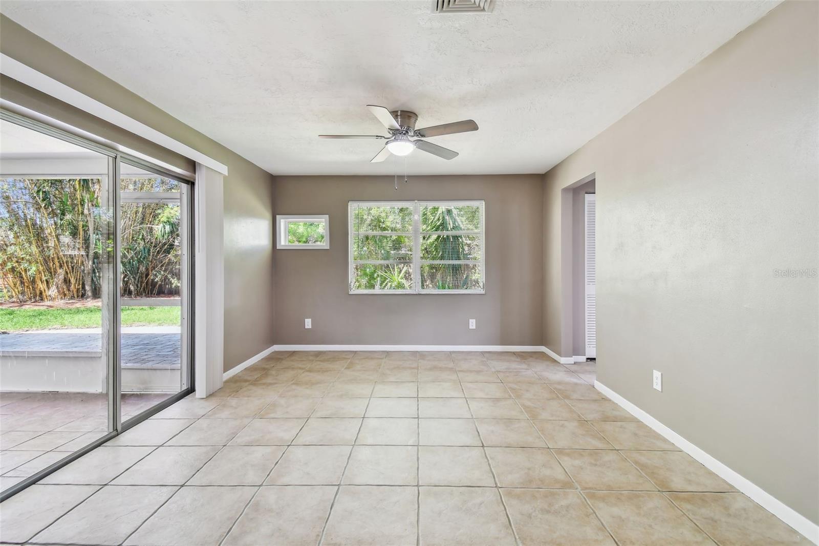 Image 12 of 52 For 3249 Parkway Pl