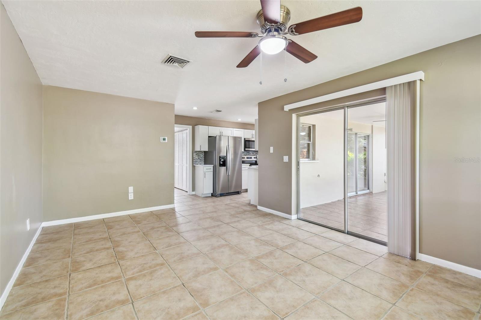 Image 14 of 52 For 3249 Parkway Pl