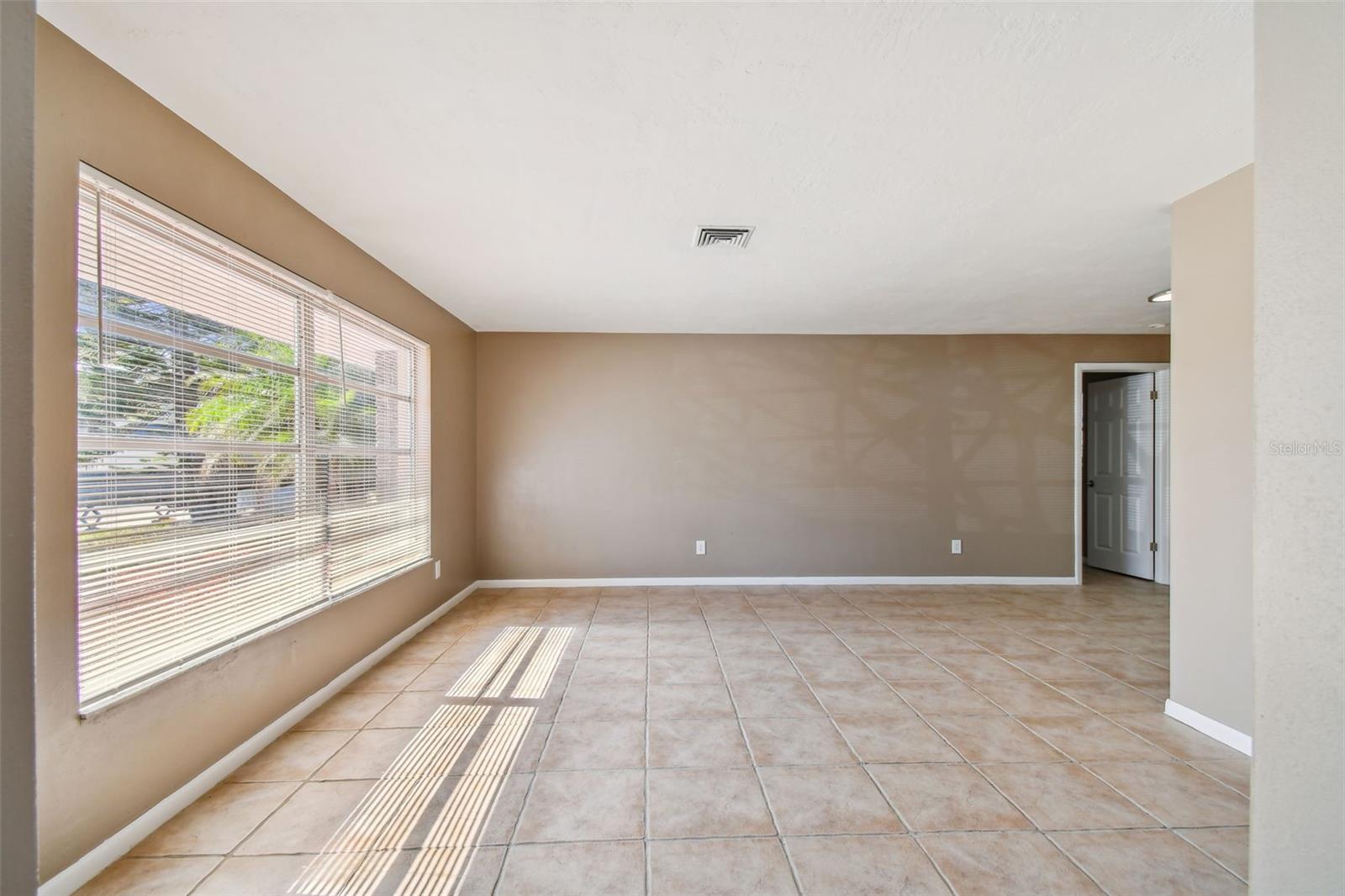 Image 3 of 52 For 3249 Parkway Pl