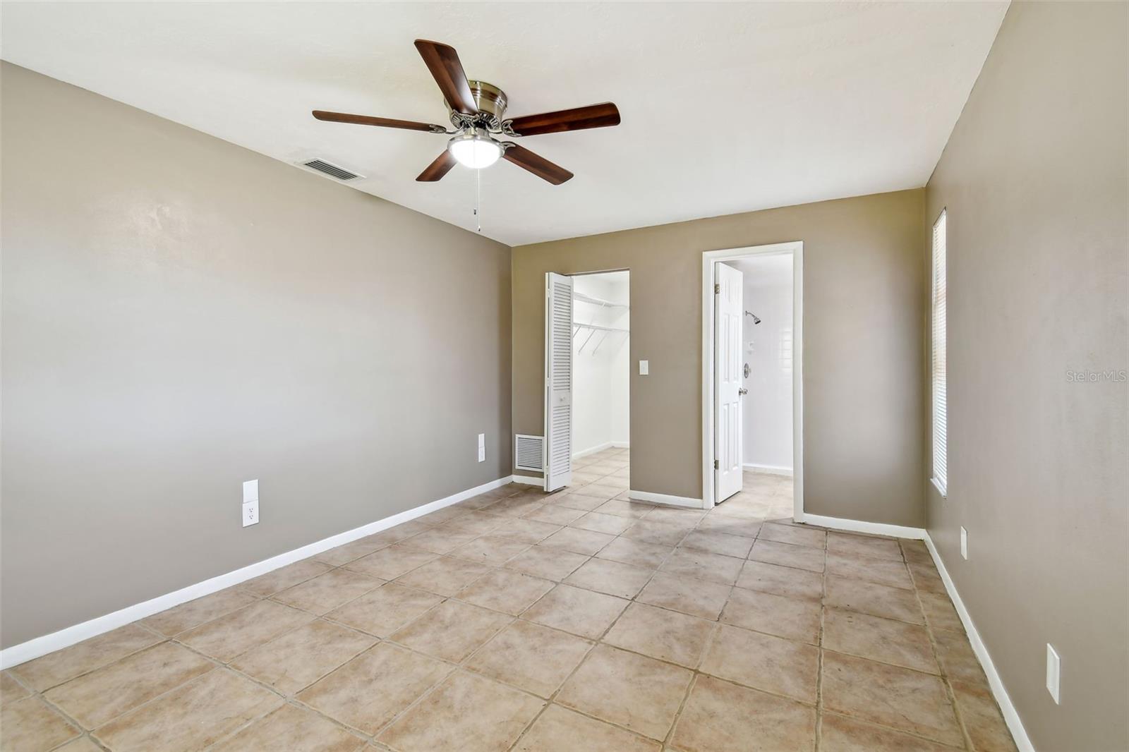 Image 31 of 52 For 3249 Parkway Pl