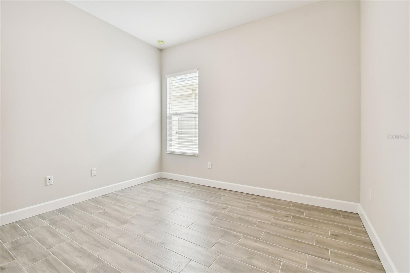 Image 43 of 95 For 2973 Breezy Meadows