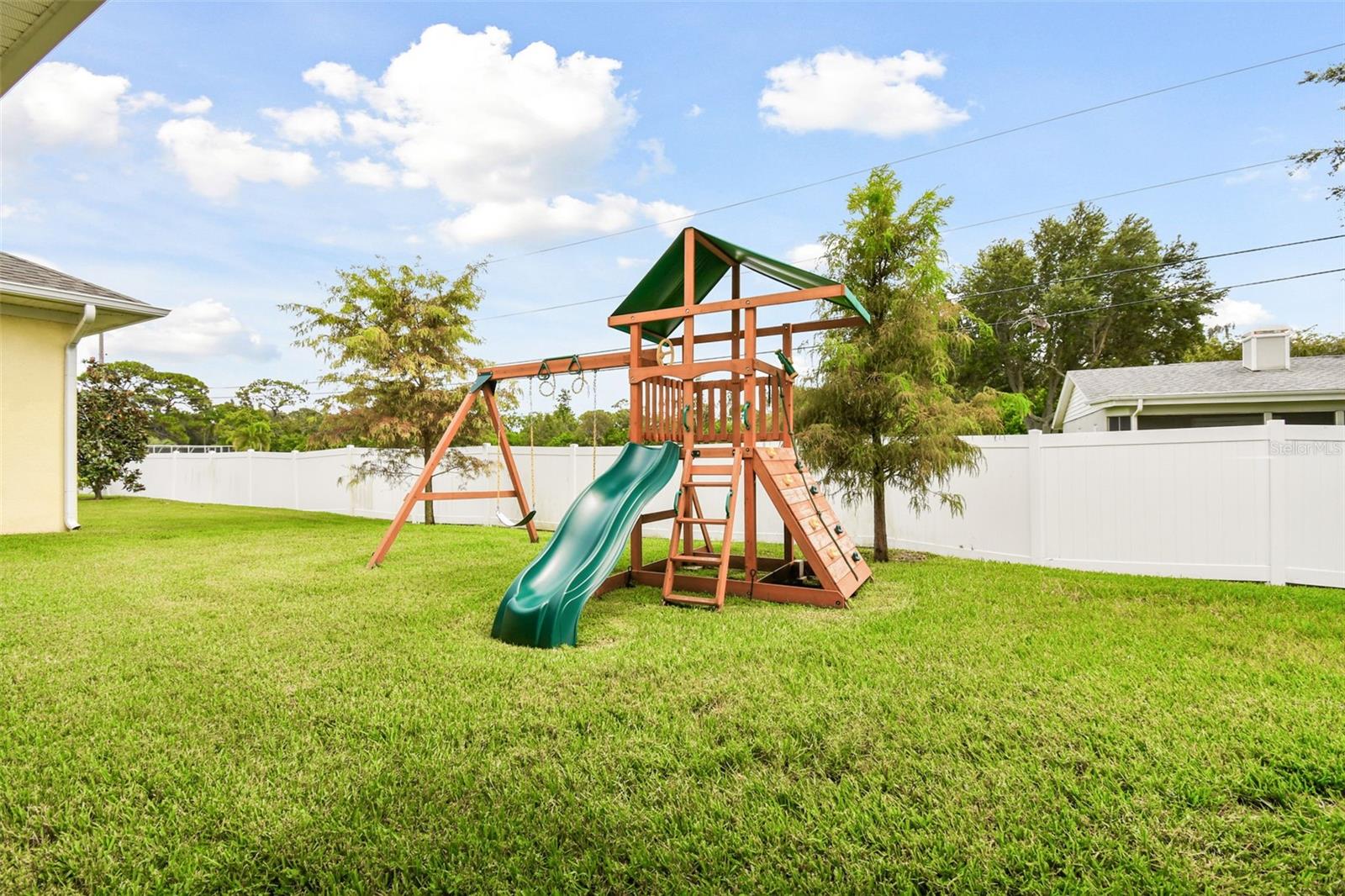 Image 72 of 95 For 2973 Breezy Meadows