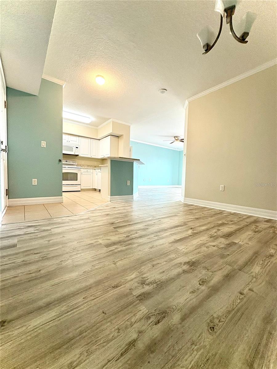 Image 3 of 18 For 4516 Seagull Drive 405