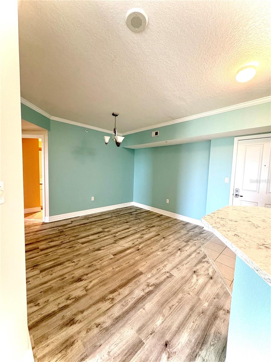 Image 5 of 18 For 4516 Seagull Drive 405