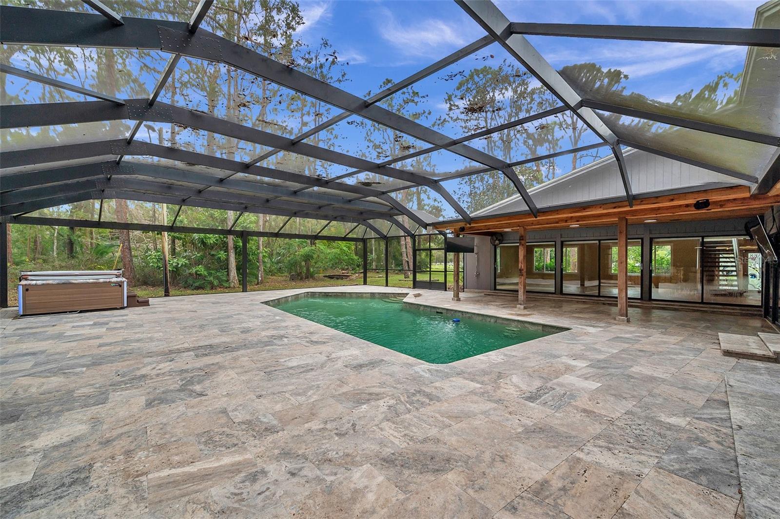 Listing photo id 20 for 655 Appaloosa Road