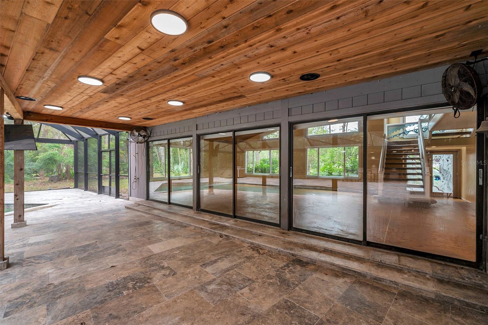 Listing photo id 21 for 655 Appaloosa Road