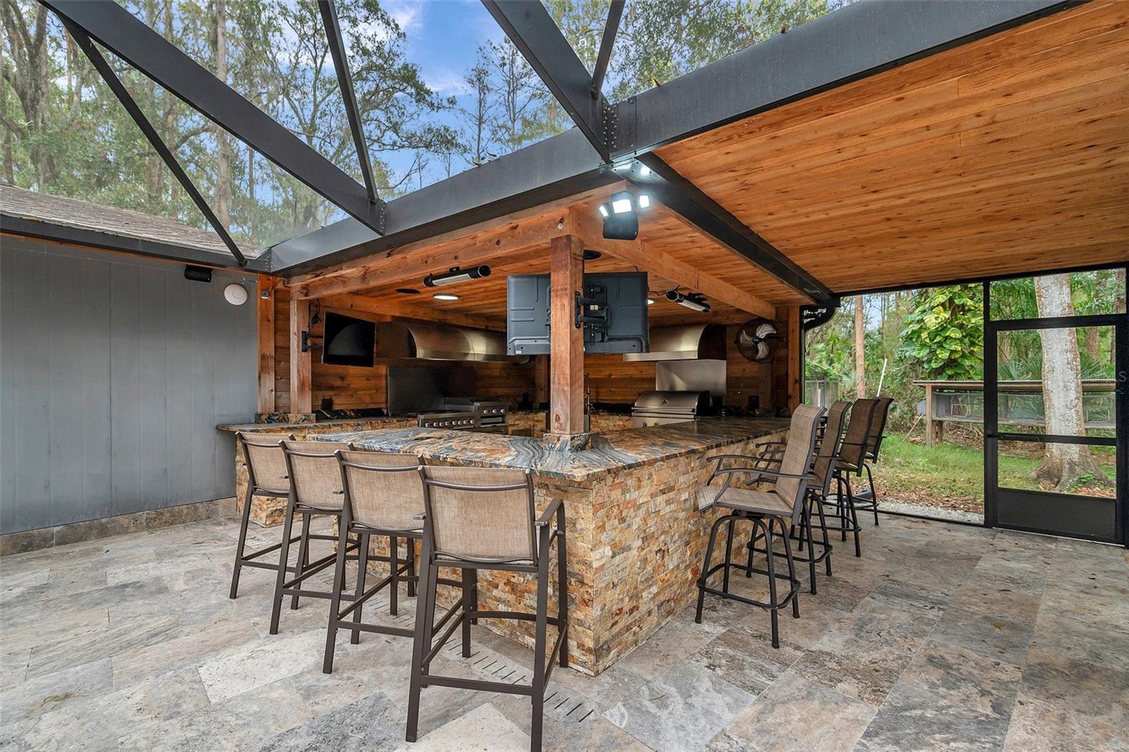 Listing photo id 26 for 655 Appaloosa Road