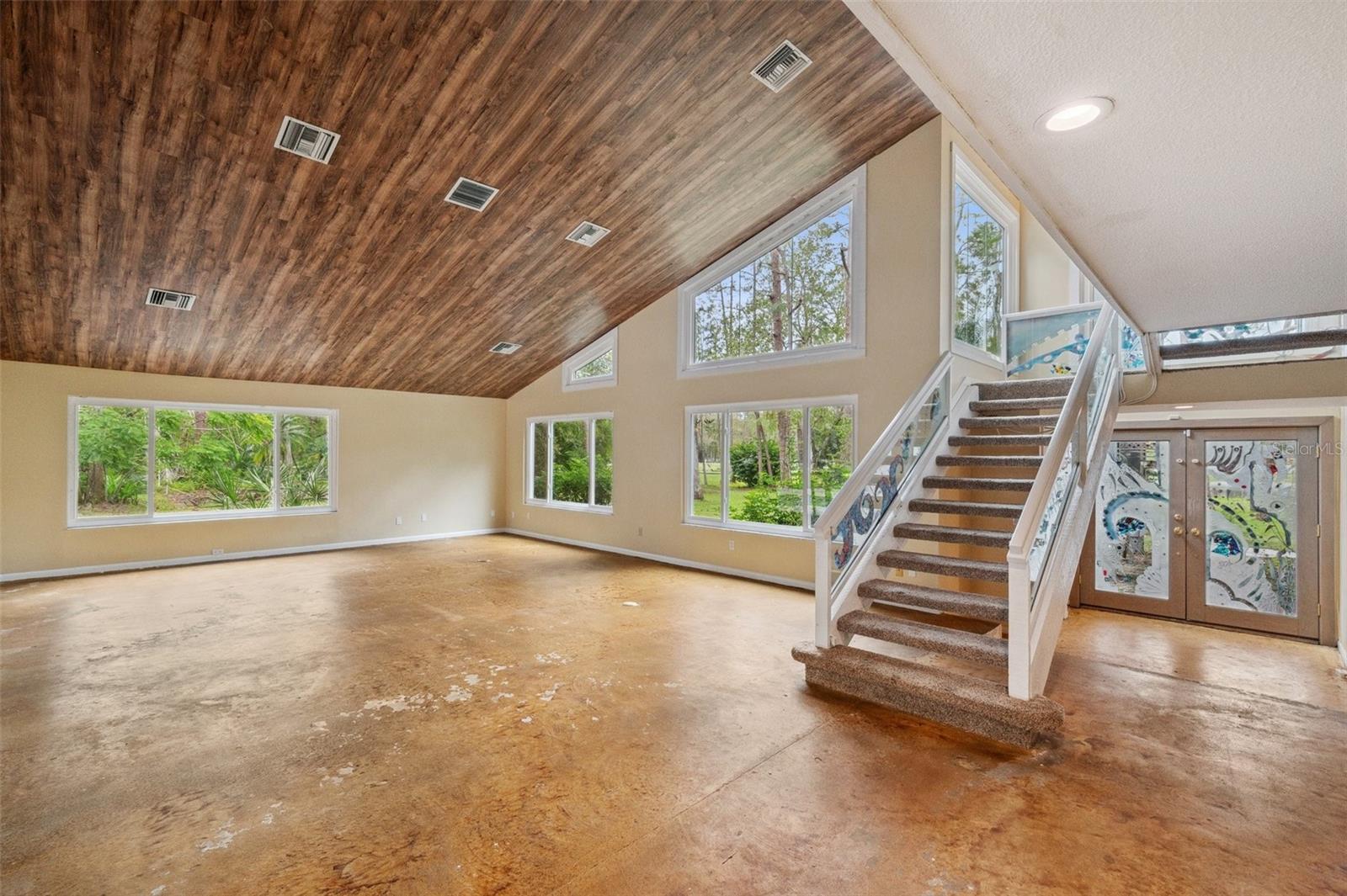 Listing photo id 28 for 655 Appaloosa Road