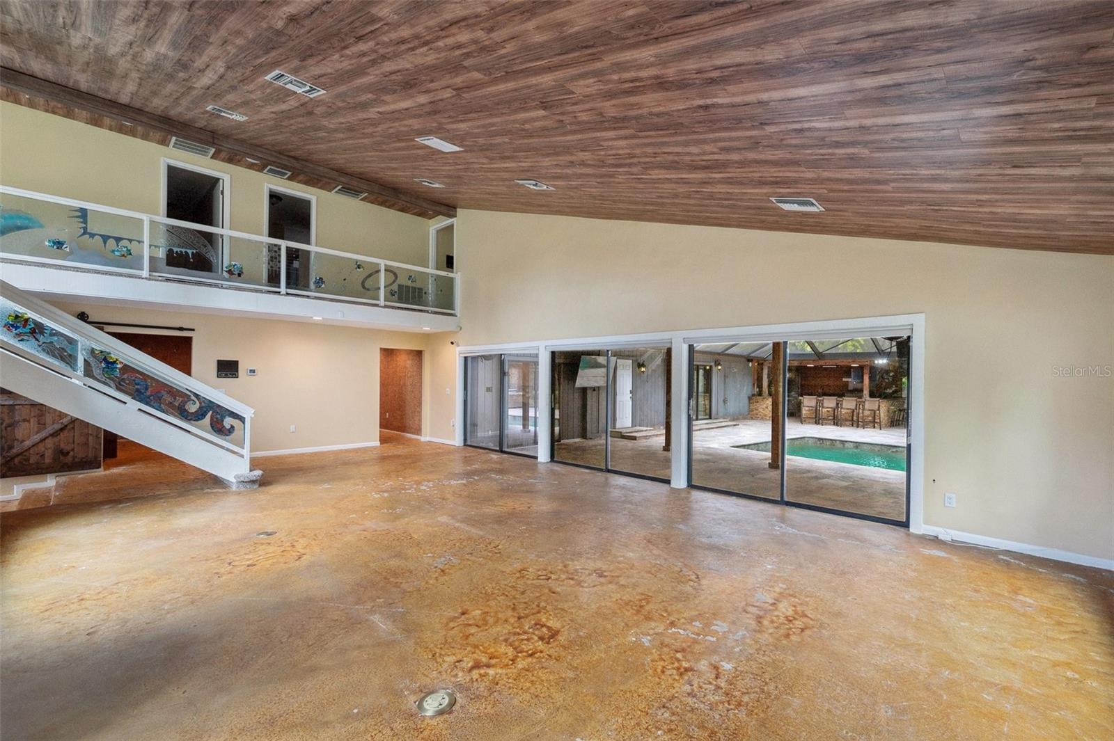 Listing photo id 29 for 655 Appaloosa Road