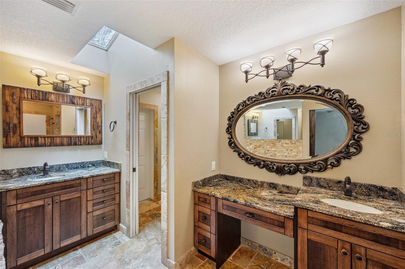 Listing photo id 37 for 655 Appaloosa Road