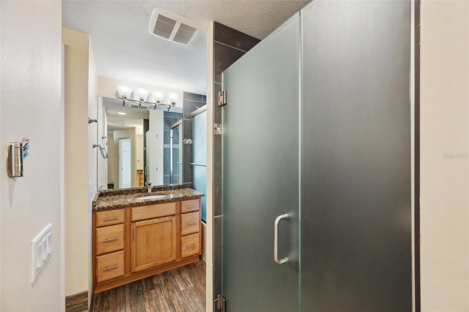 Listing photo id 46 for 655 Appaloosa Road
