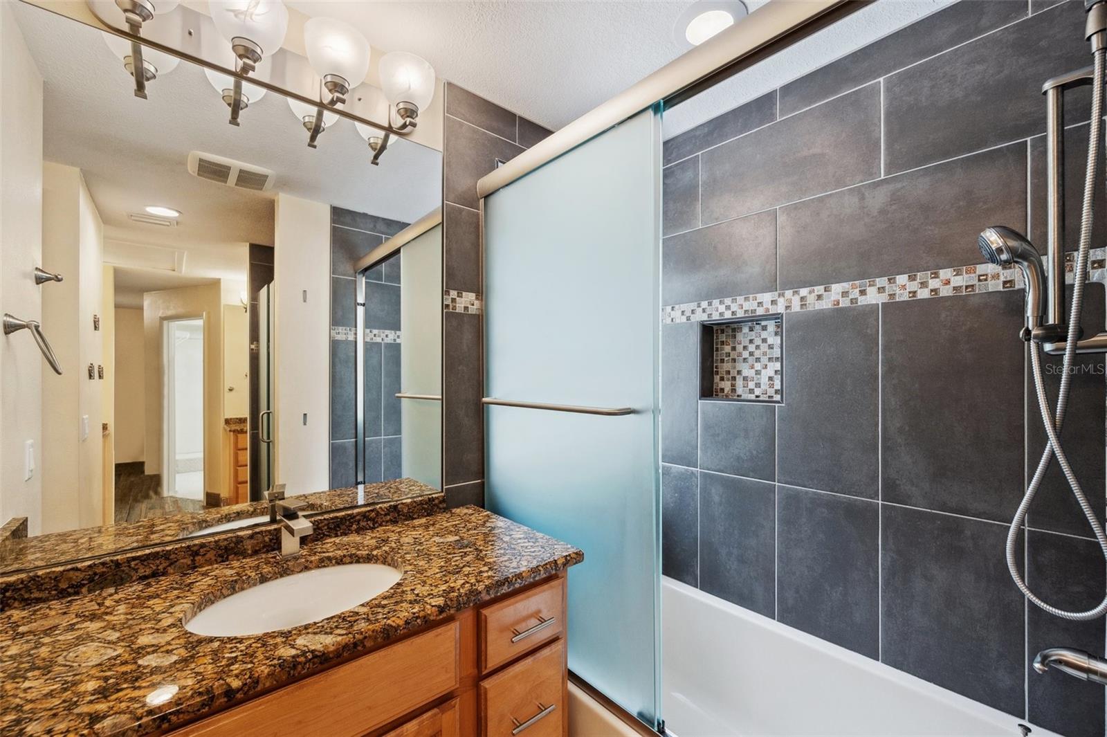 Listing photo id 47 for 655 Appaloosa Road