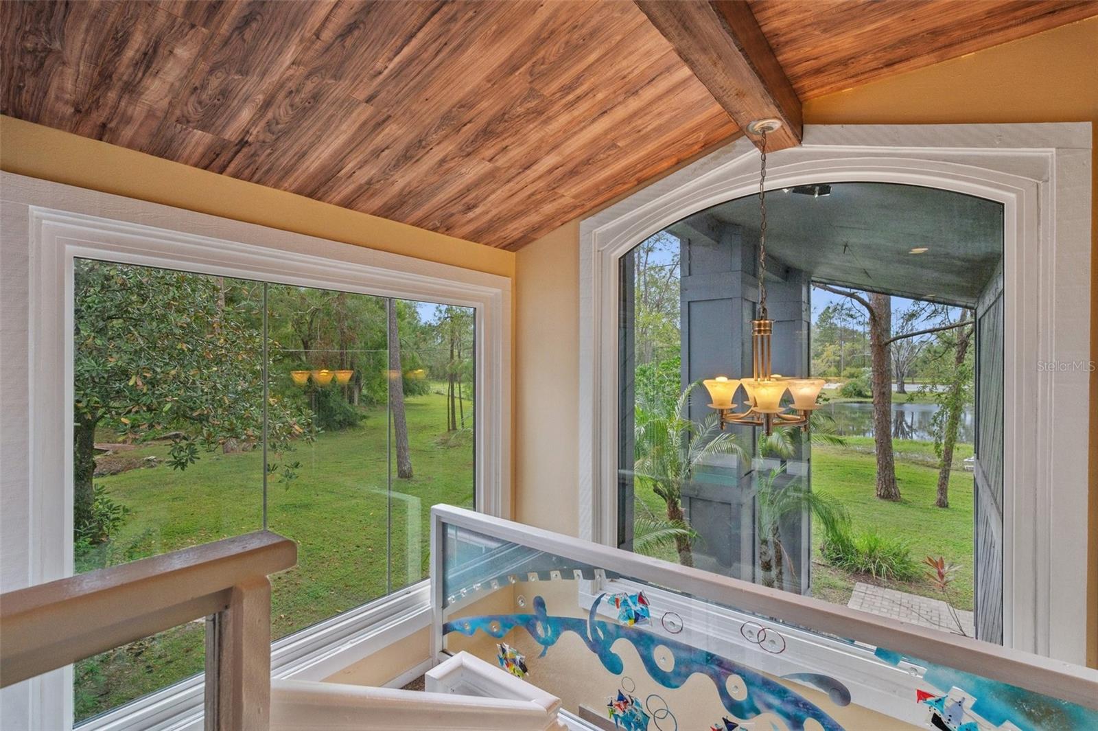 Listing photo id 50 for 655 Appaloosa Road